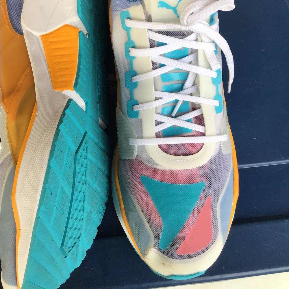 PUMA MEN ATHLETIC SNEAKERS